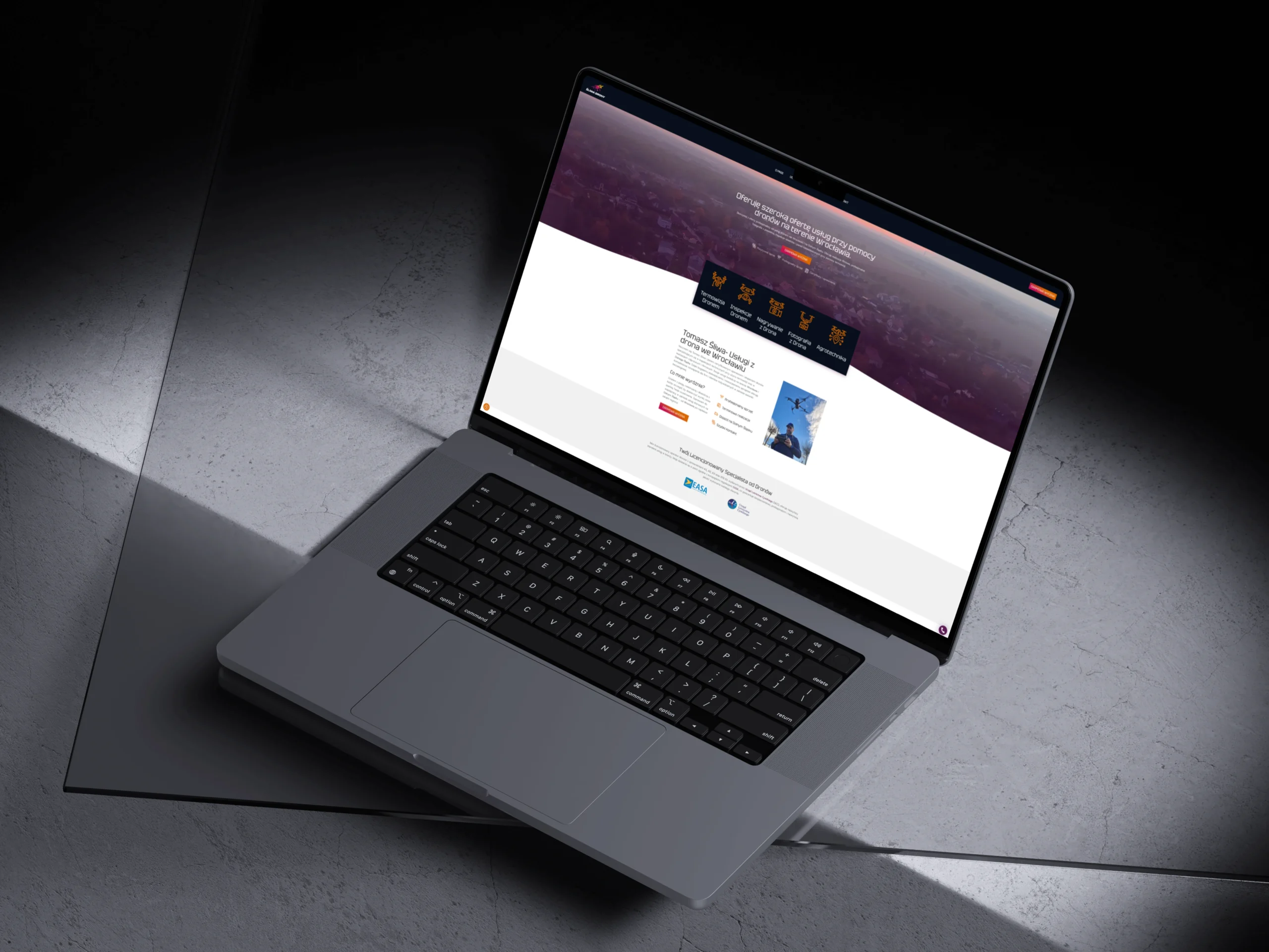 MacBook #16